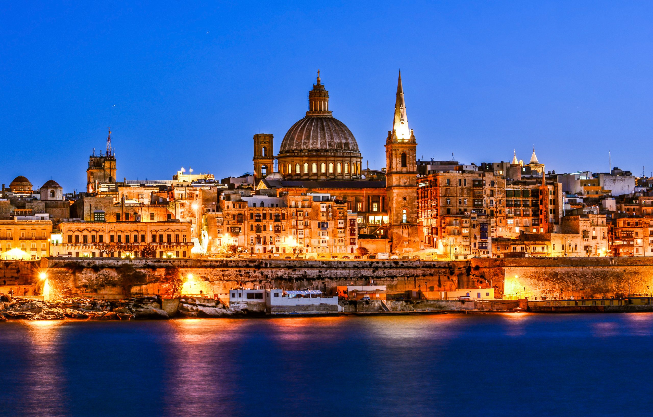places to visit in malta at night